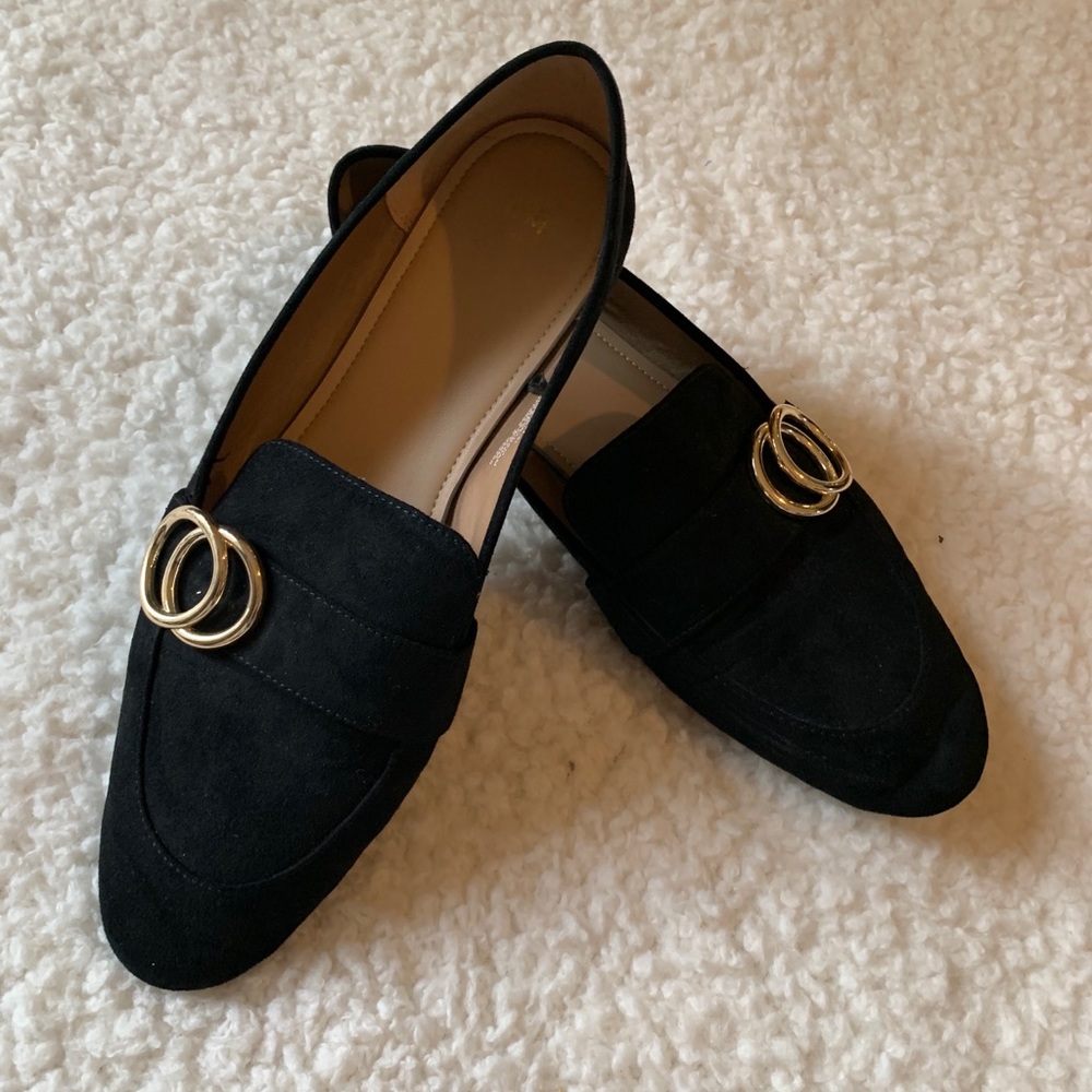 Chic black H&M loafers